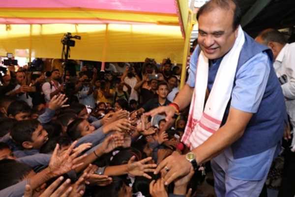 पिछले साल चुनाव जीतने वाले मुख्यमंत्रियों में हिमंत बिस्वा सरमा और पिनाराई विजयन को सबसे लोकप्रिय सीएम मान रहे लोग : सर्वे